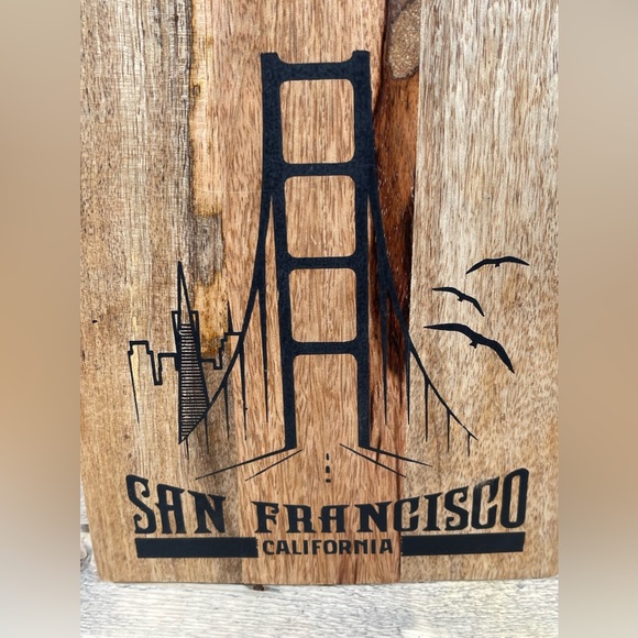 Casa Decor San Francisco California Bridge Branded Wooden Hanging Cutting Board - Picture 3 of 8